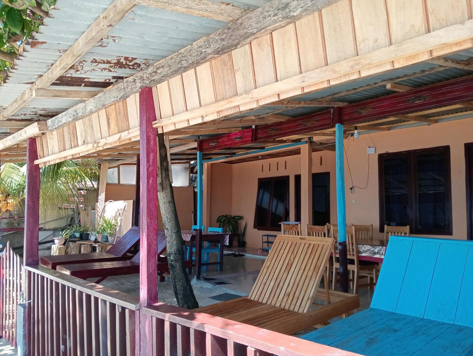 Mamalis Homestay Manado Eksteriør bilde